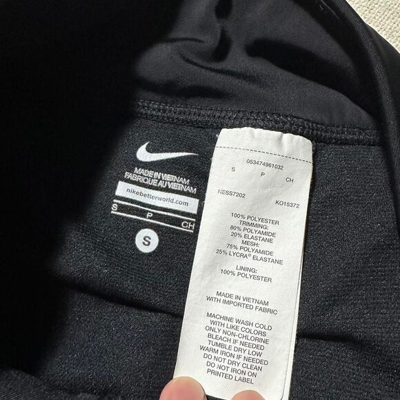 Nike Women's Black and White Shorts - Picture 4 of 6